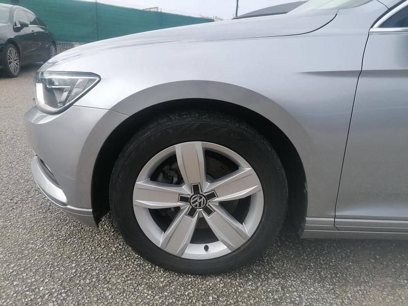 Usado VW Passat 120 HP (88 kW) 2018 Cinza Carrinha