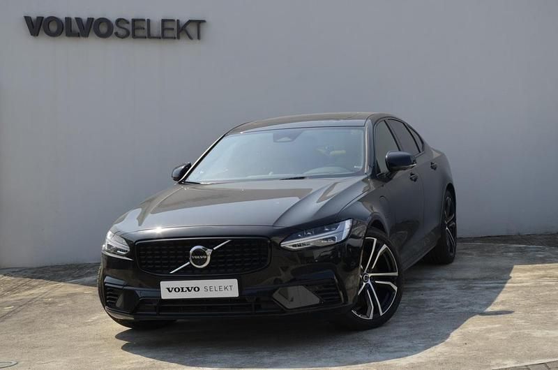 Preto Usado 2024 Volvo S90 Plus Sedan | € 61.400 - Imagem 1/4