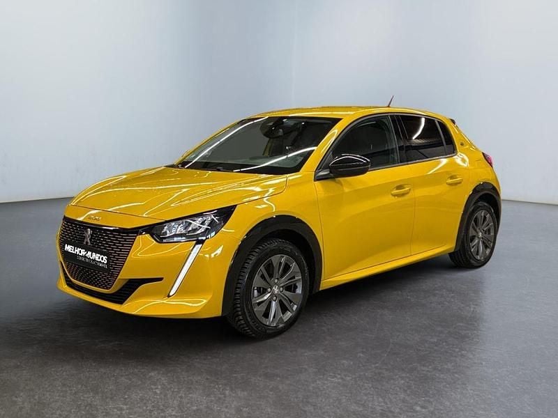 Usado Peugeot e-208 Allure 100 kW (136 HP) 2022 Amarelo Citadino