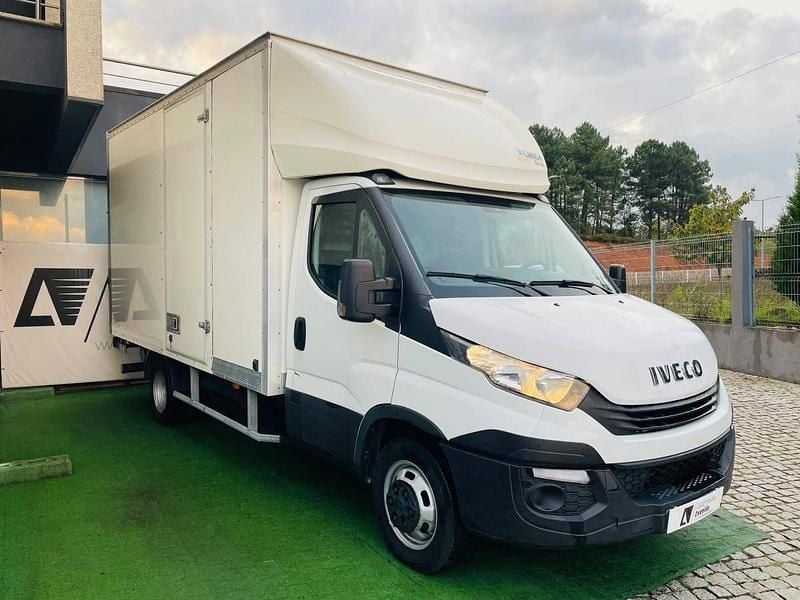 Usado Iveco Daily 150 HP (110 kW) 2018 Branco