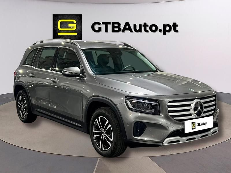 Cinza Usado 2024 Mercedes GLB180 SUV | € 47.990 (Preço justo) - Imagem 1/4