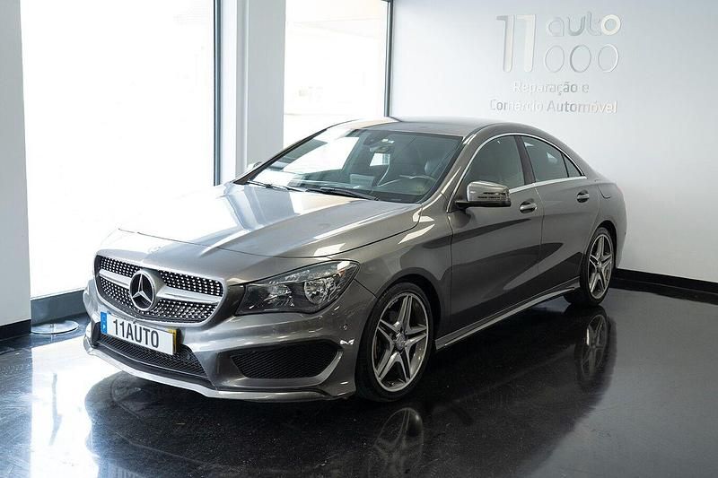 Cinza Usado 2015 Mercedes CLA180 AMG line Sedan | € 16.990 (Bom preço) - Imagem 1/4