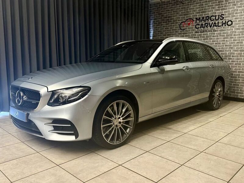 Cinzento platina Usado 2017 Mercedes E43 AMG AMG Sedan | € 41.990 - Imagem 1/4