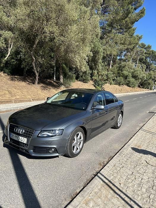 Usado 2011 Audi A4 Sedan | € 13.500 (Bom preço) - Imagem 1/4
