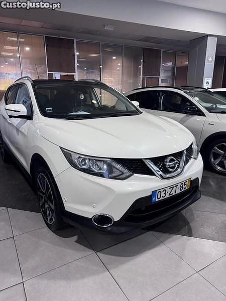 Branco Usado 2016 Nissan Qashqai Tekna SUV | € 14.980 (Preço justo) - Imagem 1/1
