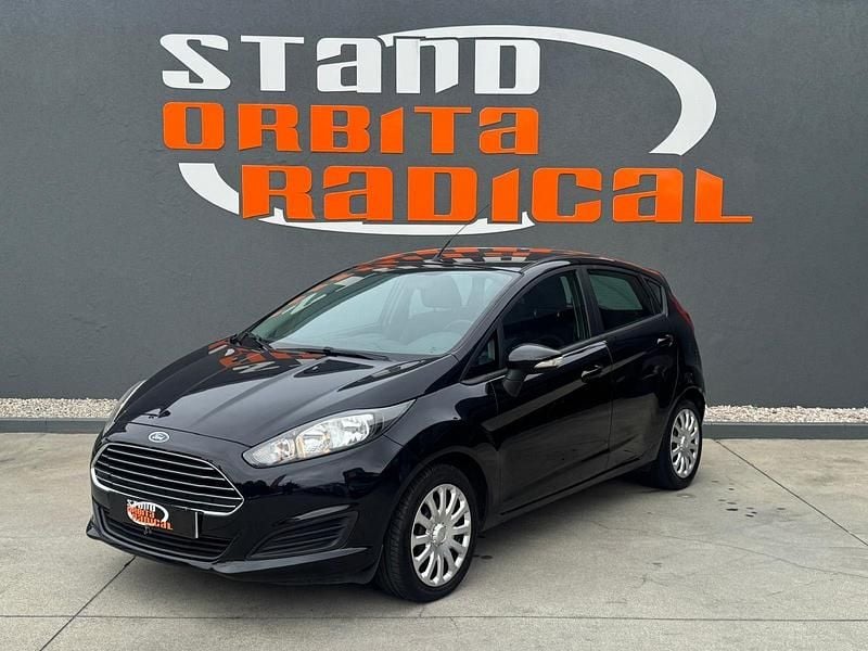 Preto Usado 2014 Ford Fiesta Trend Citadino | € 8.950 (Preço justo) - Imagem 1/4
