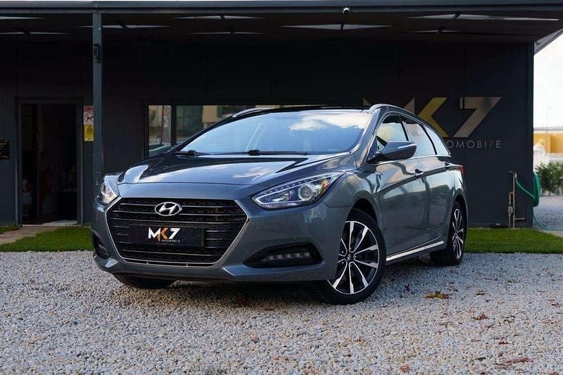 Cinza Usado 2018 Hyundai i40 Comfort Carrinha | € 19.900 - Imagem 1/4