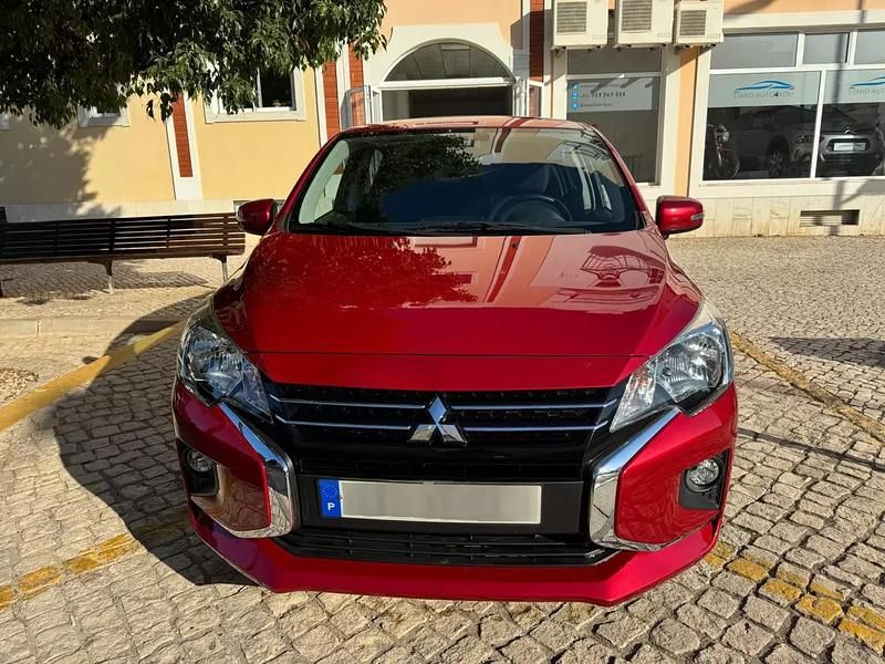 Usado Mitsubishi Space Star Select 71 HP (52 kW) 2024 Vermelho Citadino