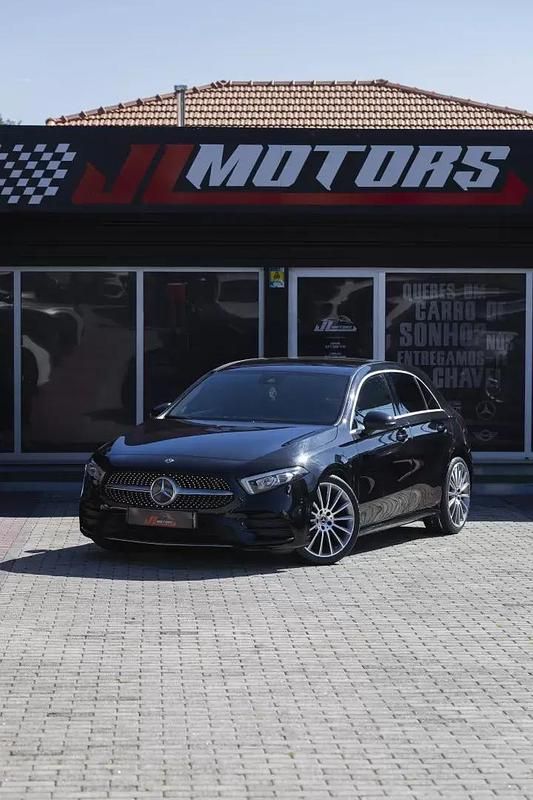 Preto Usado 2019 Mercedes A180 AMG line | € 24.900 (Preço justo) - Imagem 1/4