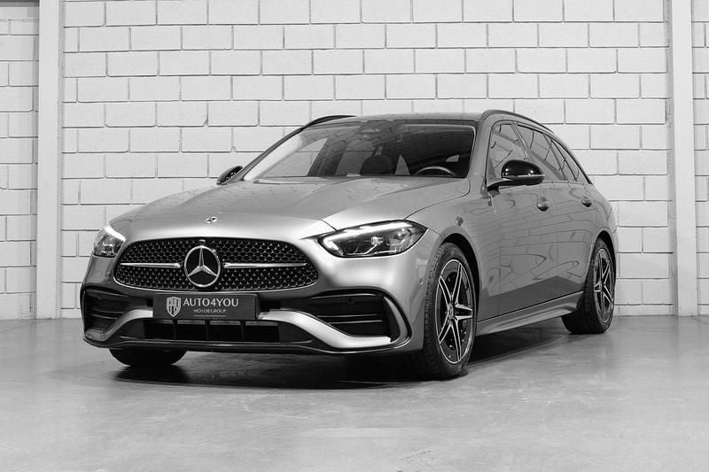 Cinza Usado 2024 Mercedes C220 AMG line Carrinha | € 51.950 (Caro) - Imagem 1/4