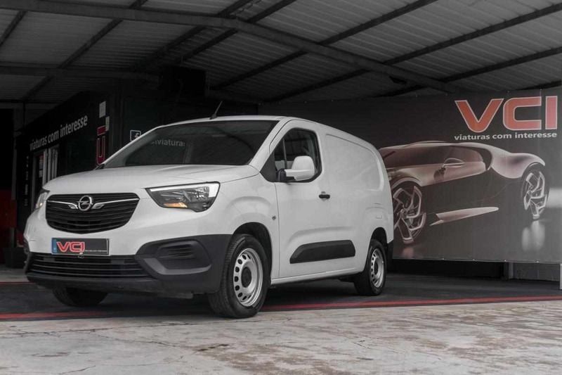 Branco Usado 2020 Opel Combo Monovolume | € 15.500 (Preço elevado) - Imagem 1/4
