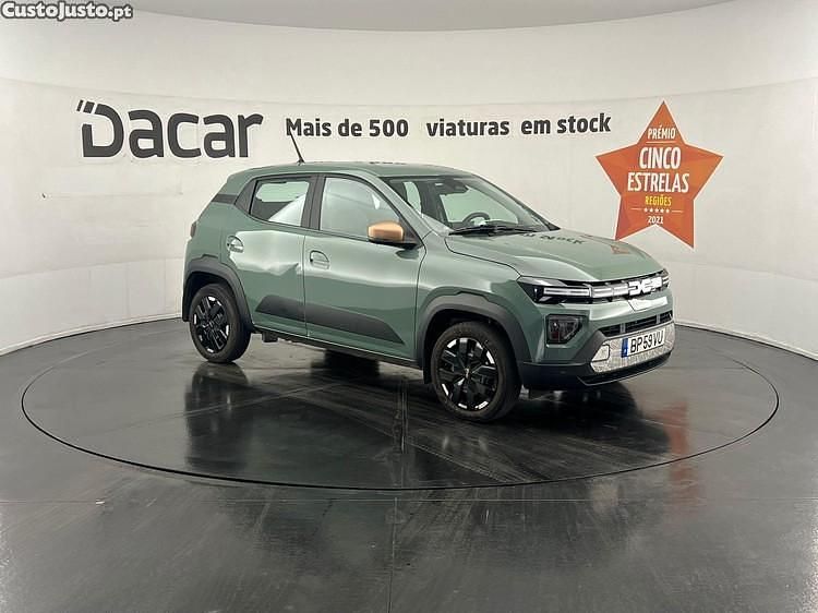Verde Usado 2024 Dacia Spring Extreme Citadino | € 15.499 (Preço justo) - Imagem 1/1