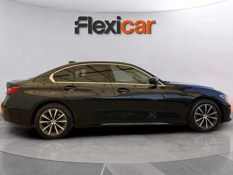 Preto Usado 2020 BMW 320 Sport Line Sedan | € 28.490 (Bom preço) - Imagem 1/4
