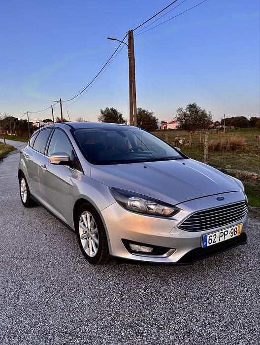 Usado 2015 Ford Focus Titanium Sedan | € 10.500 (Preço justo) - Imagem 1/4