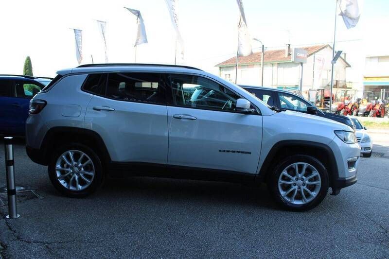 Usado Jeep Compass Limited 130 HP (95 kW) 2020 Cinzento SUV