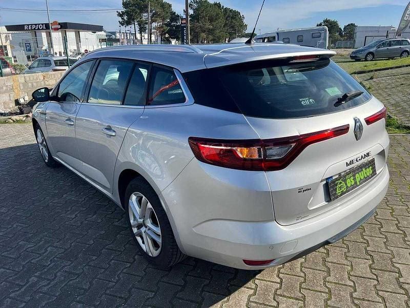 Usado Renault Mégane IV 110 HP (80 kW) 2017 Cinzento Carrinha