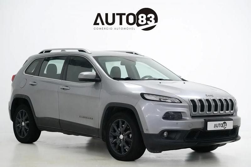 Cinza Usado 2014 Jeep Cherokee Limited SUV | € 14.990 - Imagem 1/4
