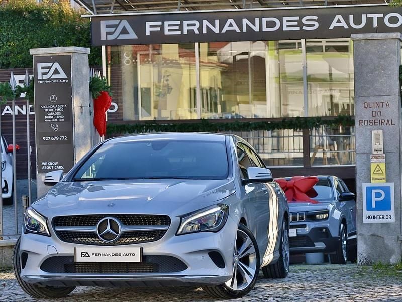 Usado Mercedes CLA180 Shooting Brake Urban 109 HP (80 kW) 2016 Cinza Carrinha