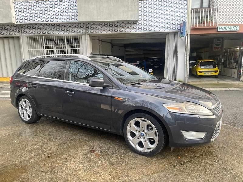 Usado Ford Mondeo Titanium 140 HP (102 kW) 2008 Cinzento Carrinha