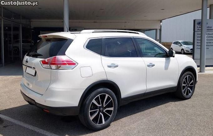 Branco Usado 2017 Nissan X-Trail SUV | € 16.999 (Preço elevado) - Imagem 1/1