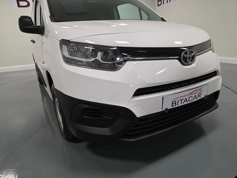 Usado Toyota Proace 102 HP (75 kW) 2021 Branco Monovolume