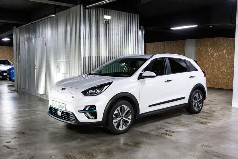 Branco Usado 2021 Kia e-Niro Spirit SUV | € 26.000 (Preço justo) - Imagem 1/3