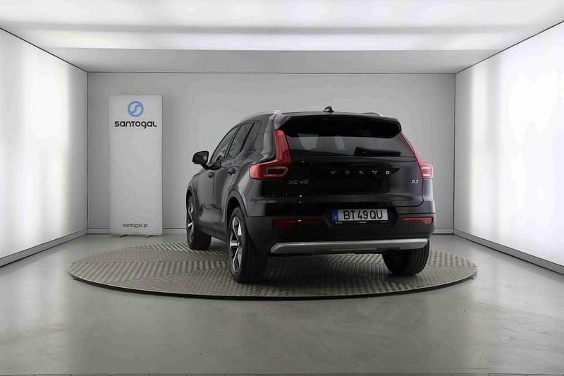 Usado Volvo XC40 163 HP (119 kW) 2025 Preto SUV