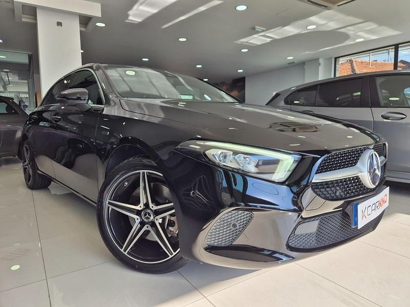 Preto Usado 2020 Mercedes A250 Progressive | € 25.900 - Imagem 1/4