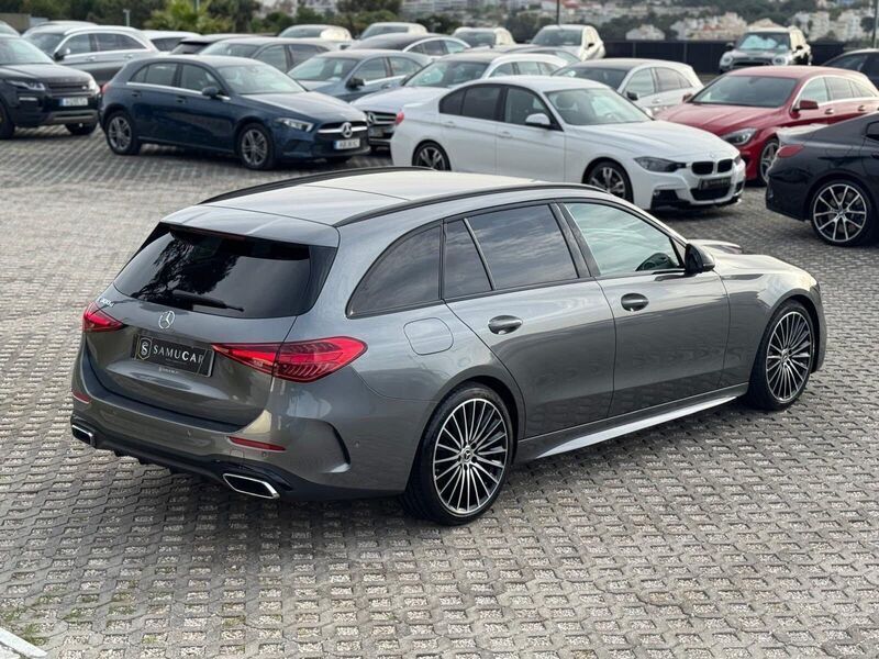 Usado Mercedes E300 265 HP (194 kW) 2024 Cinza Carrinha