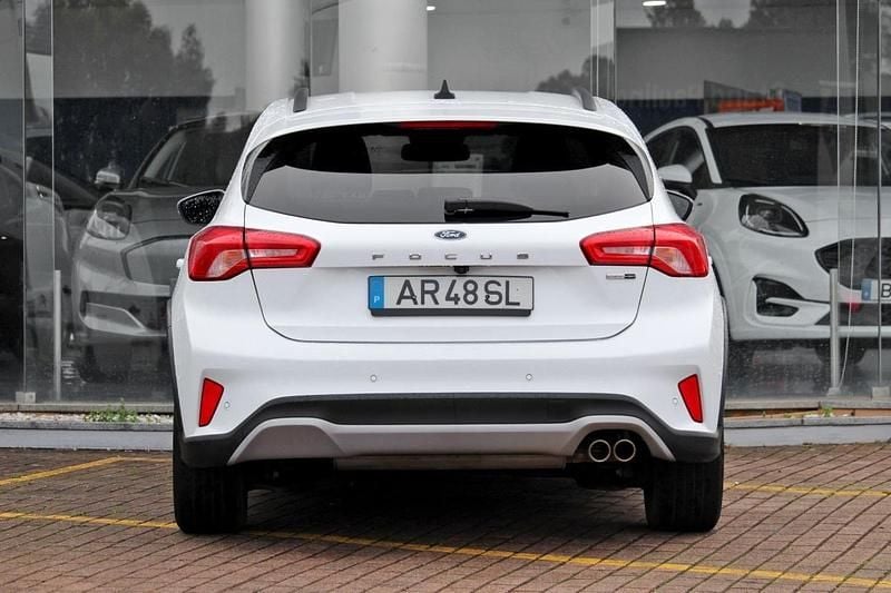 Usado Ford Focus Active X 155 HP (114 kW) 2022 Branco