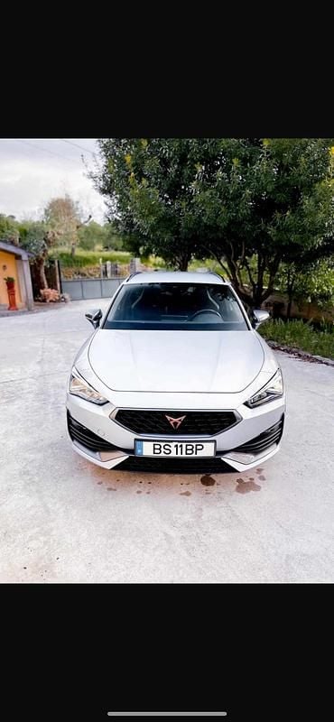 Cinzento Usado 2021 Cupra Leon Citadino | € 28.250 - Imagem 1/4