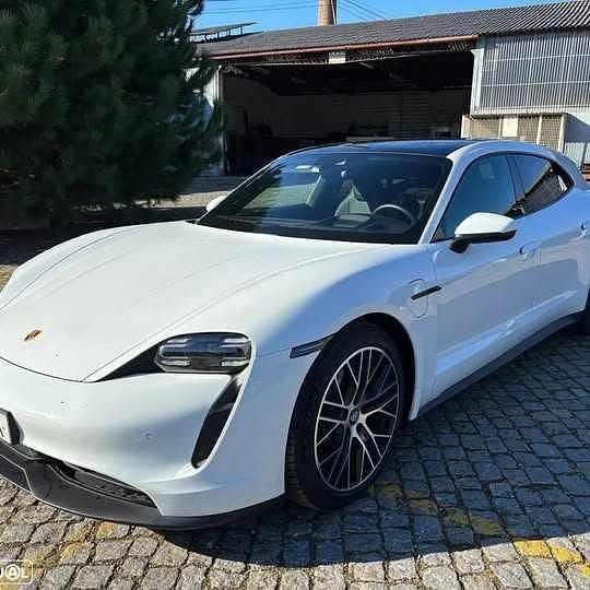 Branco Usado 2022 Porsche Taycan Sedan | € 68.985 (Preço justo) - Imagem 1/4