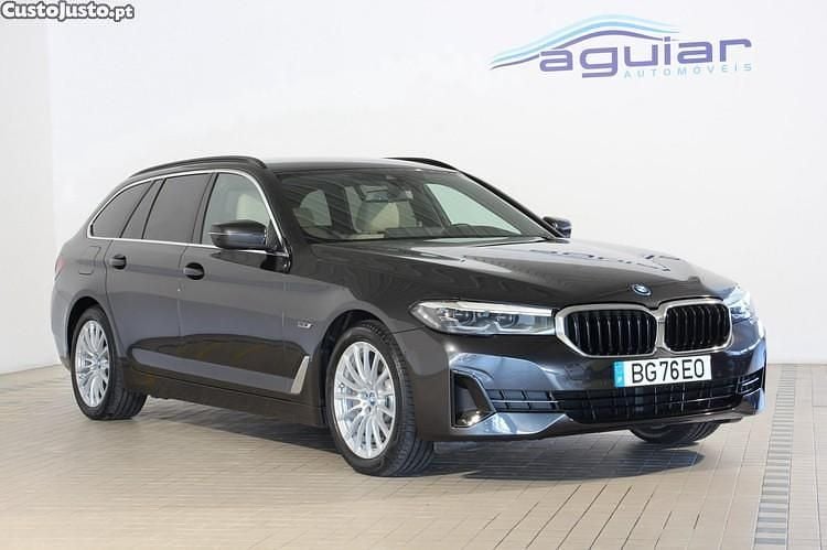 Cinza Usado 2023 BMW 530e Performance Carrinha | € 41.900 (Bom preço) - Imagem 1/1