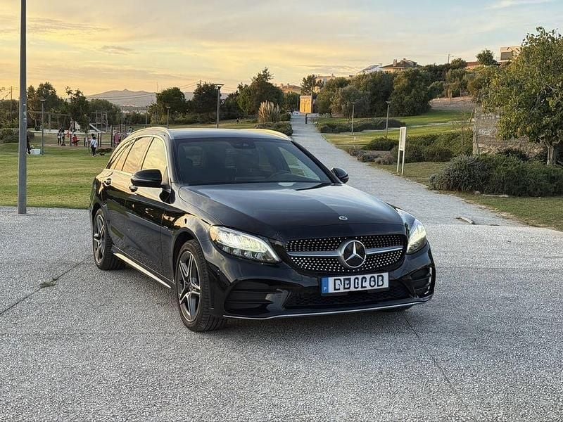 Usado 2020 Mercedes C300e AMG line Sedan | € 24.990 (Bom preço) - Imagem 1/4