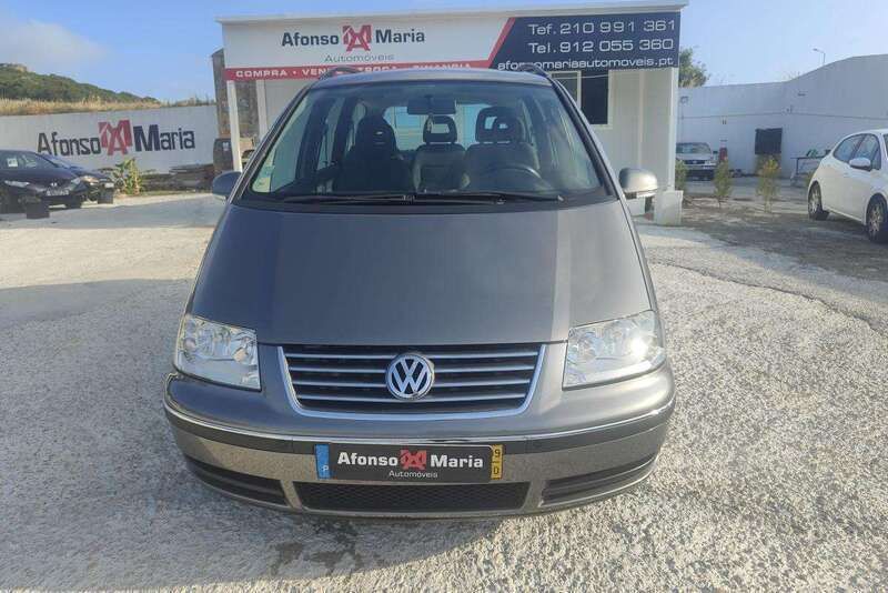 Cinzento Usado 2009 VW Sharan Monovolume | € 10.650 - Imagem 1/4