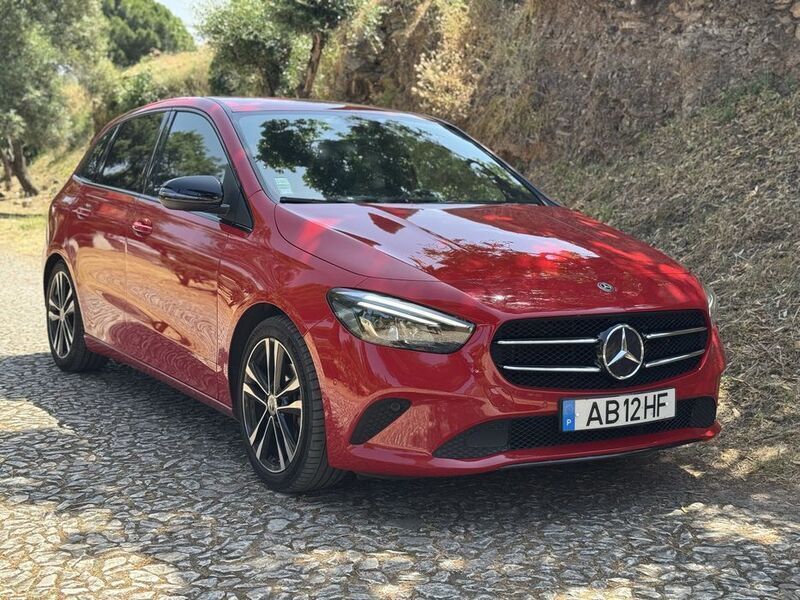 Usado 2019 Mercedes B180 Monovolume | € 23.500 - Imagem 1/4