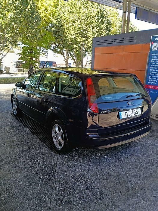 Usado Ford Focus 90 HP (66 kW) 2006 Sedan