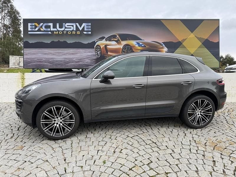 Cinza Usado 2015 Porsche Macan S SUV | € 39.490 (Preço justo) - Imagem 1/4