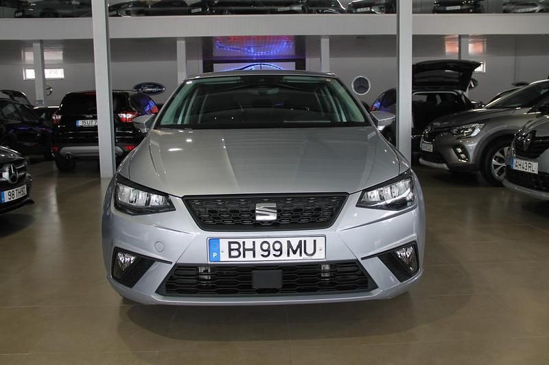 Usado Seat Ibiza 95 HP (69 kW) 2024 Cinzento Citadino