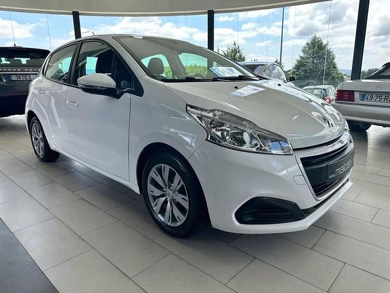 Branco Usado 2018 Peugeot 208 Access Citadino | € 11.990 (Preço elevado) - Imagem 1/4