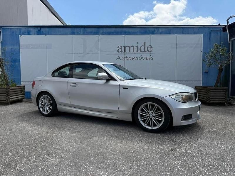 Usado BMW 118 Coupé 143 HP (105 kW) 2011 Cinza Coupé