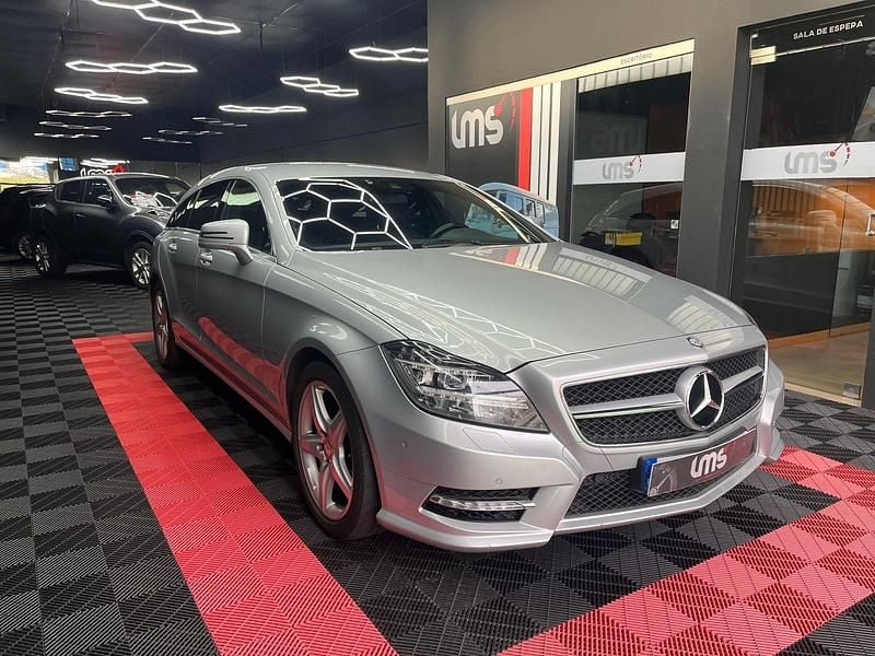 Usado Mercedes CLS250 204 HP (150 kW) 2013 Cinza Carrinha