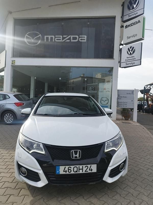 Branco Usado 2015 Honda Civic Sport Carrinha | € 12.700 (Preço justo) - Imagem 1/4