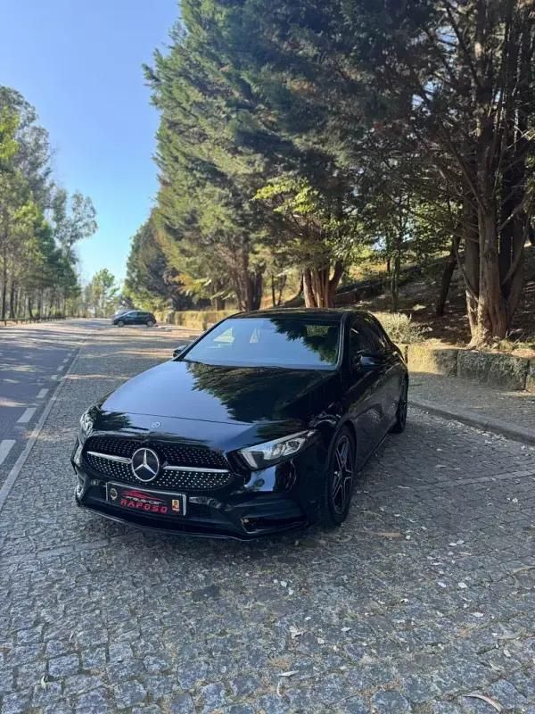 Preto Usado 2020 Mercedes A180 AMG line Citadino | € 27.750 (Preço justo) - Imagem 1/4