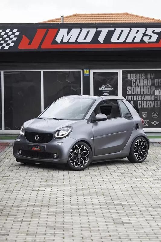 Cinza Usado 2016 Smart ForTwo Cabrio Passion Cabrios | € 14.500 - Imagem 1/4