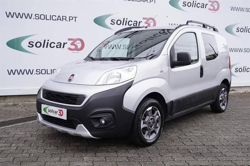 Cinza prata Usado 2019 Fiat Fiorino Monovolume | € 10.500 (Preço justo) - Imagem 1/4