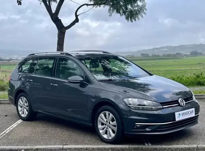 Usado VW Golf VII Trendline 115 HP (84 kW) 2017 Cinza escuro Carrinha