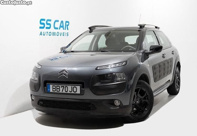 Cinza Usado 2017 Citroën C4 Cactus PureTech Citadino | € 9.990 (Preço justo) - Imagem 1/1