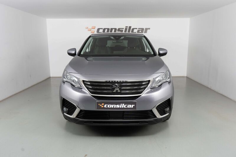 Cinza Usado 2019 Peugeot 5008 Active Monovolume | € 18.890 (Preço justo) - Imagem 1/4