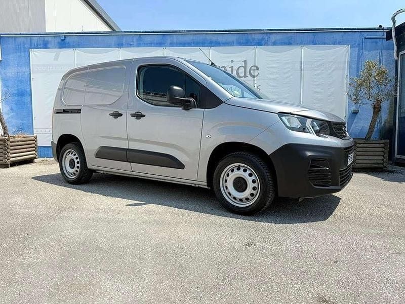 Antracite Usado 2021 Peugeot Partner Monovolume | € 19.500 - Imagem 1/4